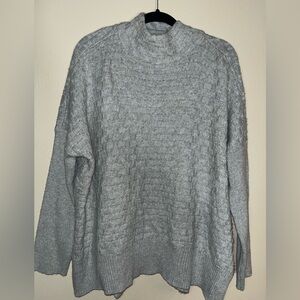 Vince Camuto Light Gray mock neck sweater size L